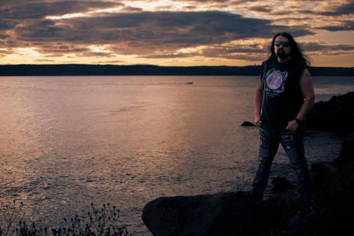 A banda canadense de thrash metal TRISKELYON lança um vídeo de cover alucinante de “Major Tom” com participação de Amanda Jackman, do CATEGORY VI - Notícias - Arrepio Produções - Patos de Minas/MG