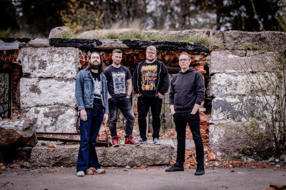 A banda finlandesa de death metal melódico Torch Us lança o novo EP