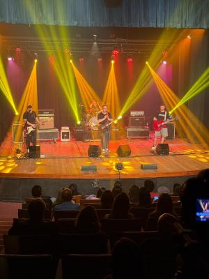 Daniel Siebert disponibiliza show de lançamento do álbum Pés no Chão no Teatro Bruno Nitz - Notícias - Arrepio Produções - Patos de Minas/MG